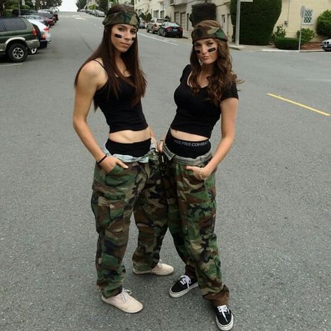 Cute thug/camo/army Halloween outfit Army Girl Halloween, Army Girl Halloween Costume, Army Halloween, Army Girl Costumes, Army Halloween Costumes, Clueless Halloween Costume, Carnaval Outfit, Army Costume, Cute Group Halloween Costumes