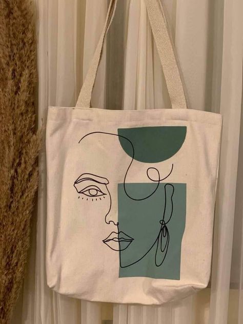 Totbag Paint Ideas, Tod Bag, Creative Tote Bag, Diy Tote Bag Design, Painted Canvas Bags, Diy Totem, Tote Bag Painting, Handpainted Tote Bags, Canvas Bag Diy