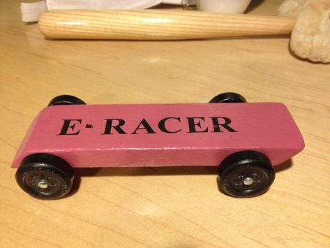 e-racer pinewood derby car Pinewood Derby Car Ideas, Derby Car Ideas, Cub Scout Cake, Cub Scout Crafts, Scout Projects, Cub Scout Activities, Pinewood Derby Car, Camping With Teens, Derby Time