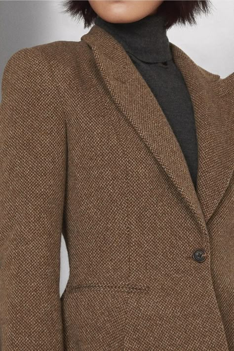 Brown Sweater Outfit, Preppy Winter Outfits, Ralph Lauren Looks, Ralph Lauren Scarves, Ralph Lauren Womens Clothing, Wool Jackets Women, Winter Suits, Jacket Outfit Women, Herringbone Blazer