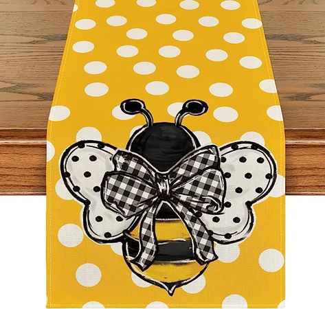 Bee Classroom Ideas, Jug Decor, Bumble Bee Birthday, Summer Table Runner, Bee Classroom, Spring Table Runner, Spring Farmhouse, Outdoor Dinner Parties