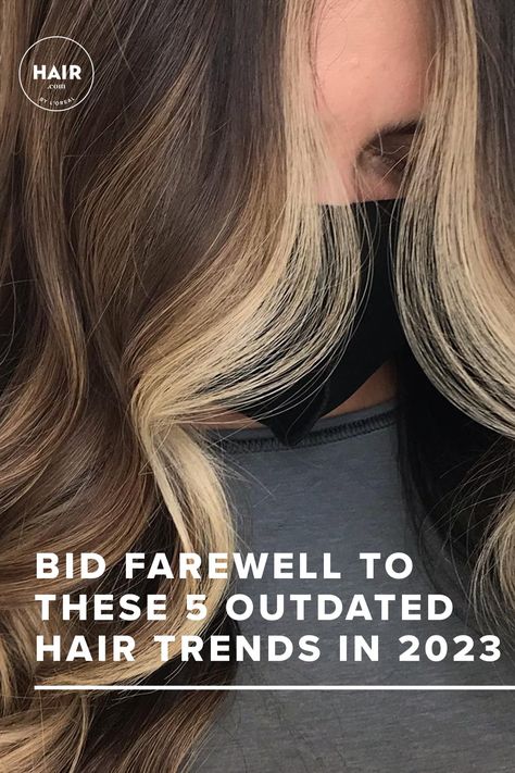 Before we can fully embrace the hair trends in 2023 however, there are a few 2022 hair trends that we have to leave in the past. 2022 Hair Trends, Current Hair Trends, Spring Hair Color Trends, Trends In 2023, New Hair Color Trends, Spring Hair Trends, Winter Hair Trends, Summer Hair Trends, Long Hair Trends