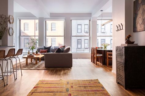 Tribeca Apartment, James Carter, Tribeca Nyc, House Beautiful Magazine, Dining Room Wallpaper, Warm Palette, New York Homes, Eclectic Living, Color Palette Bright