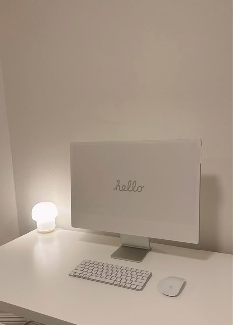 I Mac Aesthetic, Imac Aesthetic, Wfh Aesthetic, Highschool Goals, Imac Setup, Mac Desk, Imac Desk, Highrise Apartment, Imac Desk Setup