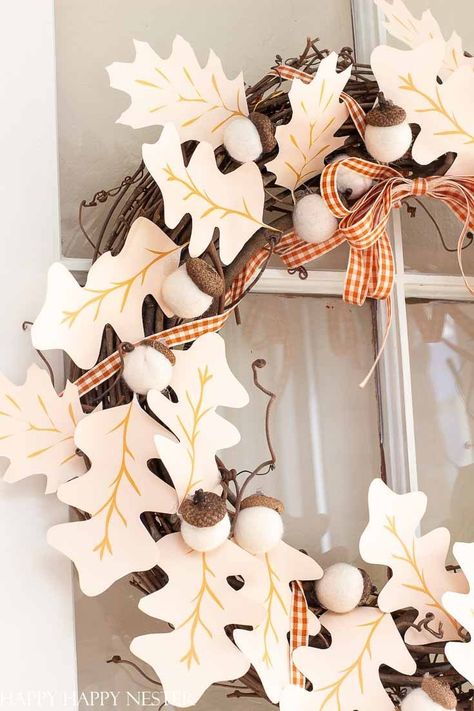 Need some Fall Wreath Ideas DIY? This paper wreath DIY is so easy to make, and the results are pretty. Also, there are 22 other beautiful fall wreath ideas. #wreath #wreathdiy #crafts #fallcrafts #fallwreath Fall Wreath Ideas Diy, Paper Leaf Wreath, Make A Fall Wreath, Modern Wreaths, Diy Fall Wreath Ideas, Paper Wreath Diy, Wreath Ideas Diy, Embroidery Hoop Wreath, Wine Barrel Crafts