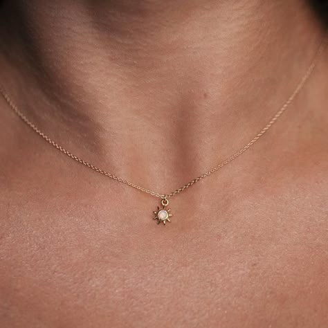 Gold Star Pendant, Horn Necklace, Tiffany Jewelry, Diamond Pendant Necklace, Diamond Fashion, Jewelry Inspo, Cute Jewelry, Selena Gomez, Shinee