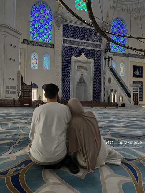 Halal Love, Islam Marriage, In Sha Allah, Muslim Couple Photography, Islamic Wedding, Muslim Couple, Cute Muslim Couples, My Kind Of Love, Muslimah Aesthetic