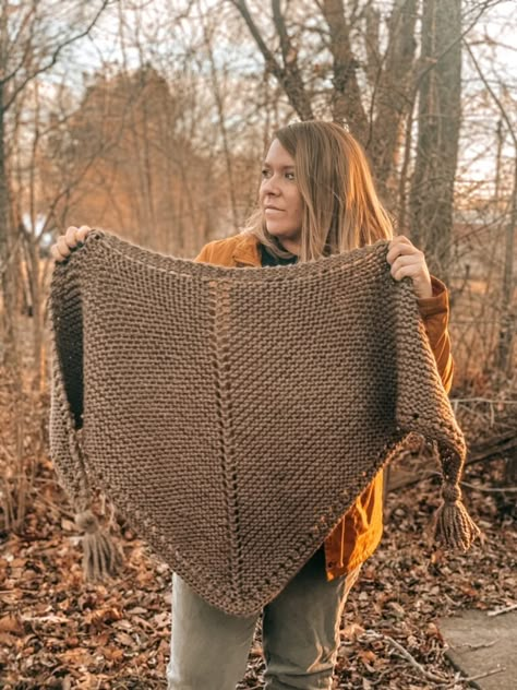 Knitting Styles, Prayer Shawl Patterns, Easy Scarf Knitting Patterns, Shawlette Pattern, Knitted Blanket Squares, Lion Brand Wool Ease, Prayer Shawl, Triangle Shawls, Yarn Craft