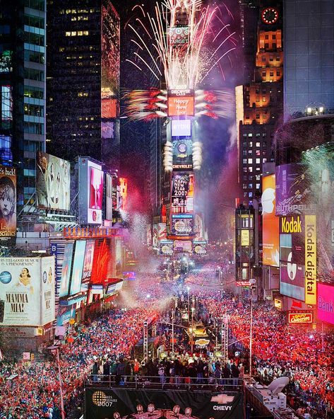 Times Square Times Square Nye, New York New Years Eve, New York Times Square, Nyc Times Square, Theater District, Nyc Manhattan, Go To New York, I Love New York, City That Never Sleeps