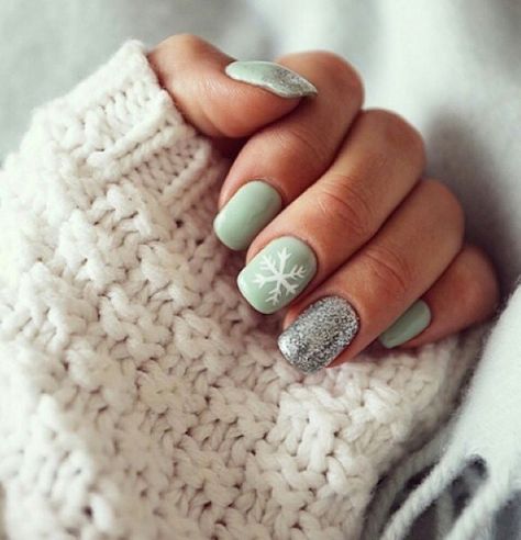 Mint green winter themed with silver glitter accent | From Insta: americanstyle Mint Nail Art, Nails Snowflakes, Face Cleaner, Mint Green Nails, Mint Nails, Green Acrylic Nails, Winter Nail Ideas, Red Christmas Nails, Holiday Nail Designs