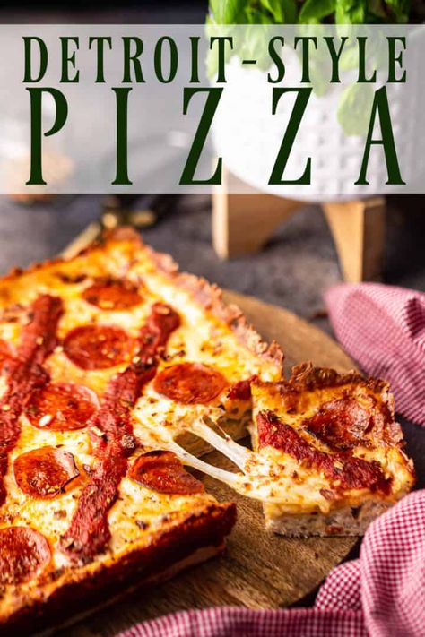 Detroit Style Pizza Dough Recipe, Detroit Pizza Recipe, Pizza Sauce Recipes, Detroit Style Pizza Recipe, Calzone Recipes, Detroit Style Pizza, Detroit Pizza, Thick Crust Pizza, Crispy Pizza Crust