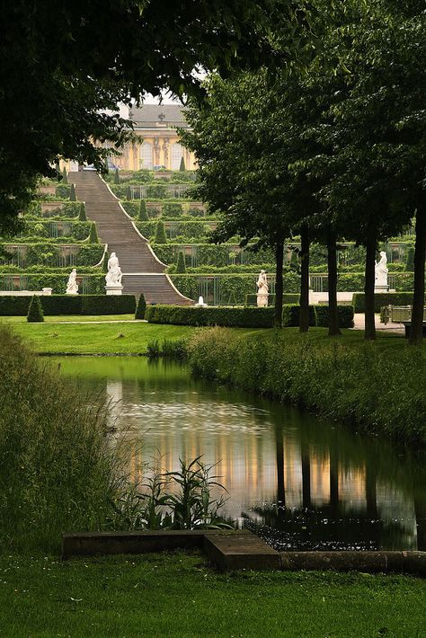 steps Sanssouci Palace, Time In Germany, On The Wings Of Love, Palace Garden, Summer Palace, Beautiful Places To Visit, Germany Travel, Dream Garden, Outdoor Settings