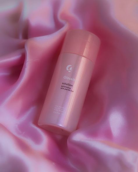 Pink Product Photography, Glossier Cosmetics, Creative Marketing Agency, Product Photography Inspiration, Skincare Products Photography, Cosmetics Photography, Facial Exfoliator, Clean Aesthetic, Skincare Photography