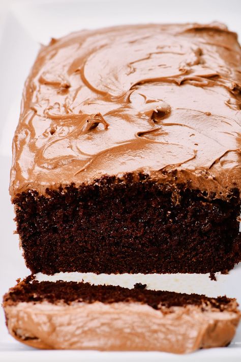 This easy chocolate loaf cake recipe is moist, tender, and delicious! No stand mixer required! Great with or without frosting! Chocolate Loaf Cake Recipe, Cookie Recipes Peanut Butter Oatmeal, Cookie Recipes Peanut Butter, Chocolate Buttercream Frosting Recipe, Recipes Peanut Butter, Magic Custard Cake, Chocolate Loaf, Chocolate Loaf Cake, Cheese Pound Cake