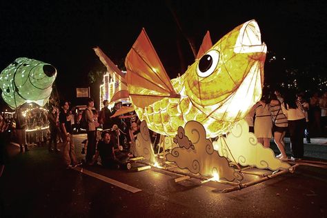 t1228y-lantern_feat2_1 Willow Lanterns, Up Diliman, Alumni Homecoming, University Of The Philippines, Lantern Parade, Costume Carnaval, Fish Lamp, Paper Fish, Korean Pop Stars