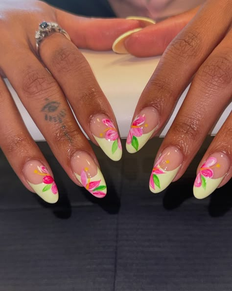 spring is approaching ⚡️🧚🏻‍♀️💐 been loving all my colorful sets ✨🤩 • @vbeautypure #valentinobeautypure #nailart #albany #nails #nailsofinstagram #nailsoftheday #nailsdesign #nailsonfleek #nailsnailsnails #nailtech #nailtechlife #nailpro #nailsmagazine #nailinspo #nailideas #nailitdaily #explore #explorepage #trendynails #trendingnails #trendingnow #birthdaynails #upstateny #taurus #nails2inspire Tropic Nails, Margarita Nails, Stylish Acrylic Nails, Jamaica Nails, Trendy Acrylic Nails, Colourful Nails, Spring Acrylic Nails, Nails Coffin Short, Girly Acrylic