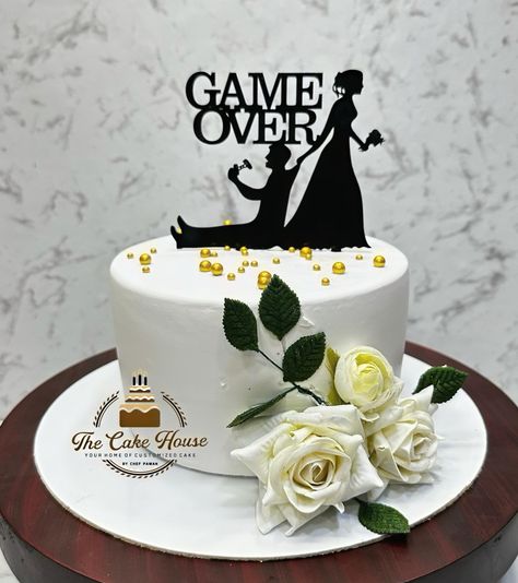 Bride to be cake with Customize Cake Ideas For Bachelorette Party, Cake Bride To Be Funny, Bachelor Cake Bride, Bride And Groom Shower Ideas, Bachelor Cake Ideas, Bachelor Party Cakes For Bride, Bachelor Cake For Men, Groom To Be Decoration Ideas, Bachelorette Cake For Groom