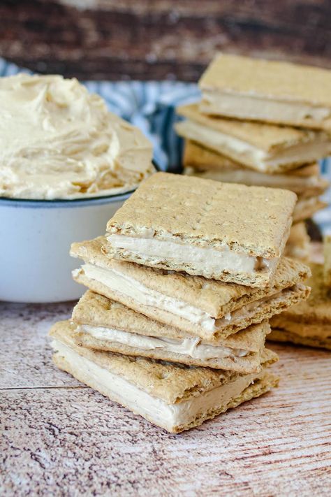 Stove Top Cookies, Graham Cracker Treats, Cracker Treats, Graham Cracker Snacks, Cookies Cereal, Oven Desserts, Cookie Monster Cookies, Cookies No Bake, Baked Pie