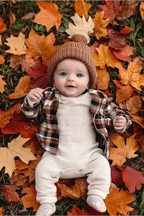 FAll baby photos. Fall baby photoshoot. pumpkin baby photos. pumpkin baby photoshoot. fall baby pictures. autumn baby photoshoot. fall pumpkin patch photos. fall at home photoshoot. fall baby picture ideas September Newborn Pictures, Newborn Fall Photos, Thanksgiving Baby Photoshoot Ideas, November Photoshoot Ideas Baby, October Newborn Pictures, Baby In Pumpkin Picture, September Baby Photoshoot, October Baby Photoshoot, Fall Newborn Photoshoot