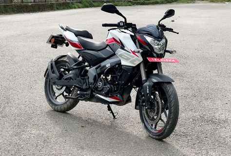 Bajaj Pulsar NS 160 Review: Sharper than Ever! Ns160 Pulsar, Ns 160, Bajaj Auto, Bajaj Pulsar, Yamaha Bikes, New Engine, Sport Fashion, Nepal, Bike