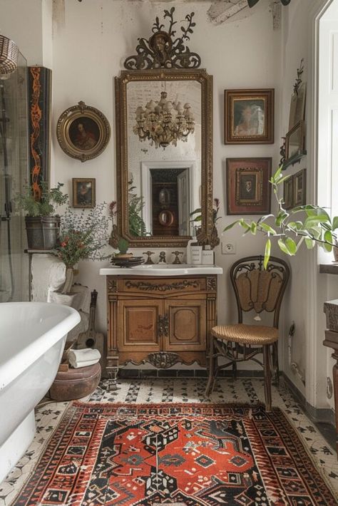 Boho Bathroom Ideas French Eclectic Decor, Eclectic Bathroom Decor, Eclectic Interior Design Vintage, Colorful Towels, Bohemian Style Interior Design, Eclectic Elegance, Elegant Eclectic, Instagram Magazine, Aesthetic Eclectic