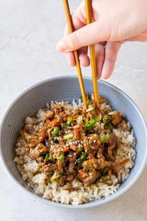 Healthy Teriyaki Turkey Rice Bowl - Yellow Bliss Road Teriyaki Turkey Rice Bowl, Turkey Rice Bowl, Ground Turkey Recipe, Teriyaki Turkey, Turkey Recipes Healthy, Teriyaki Rice, Ground Turkey Recipes Easy, Healthy Turkey Recipes, Turkey Rice