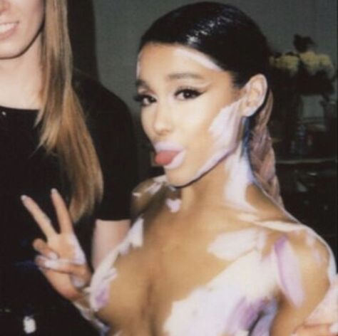 Ariana Grande Behind The Scenes, Ariana Grande 2018, Sweetener Era, Ariana Grande Sweetener, Ariana Grande Cute, Ariana Grande Photoshoot, Ariana Grande Photos, Ariana Grande Pictures, Ariana G