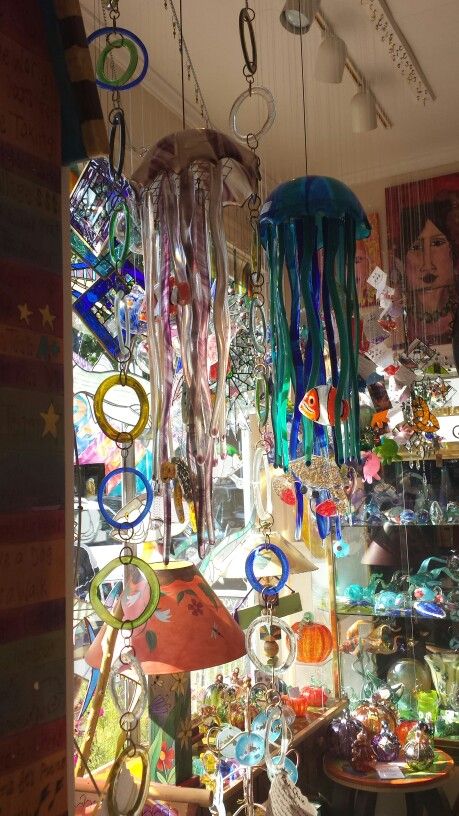 Jelly Fish Wind Chimes in Martha's Vineyard Wind Chimes In Bedroom, Jelly Fish Wind Chime, Jellyfish Room, Jelly Fishes, Cool Room Stuff, Diy Jelly, Room Reference, Fish Room, Jellyfish Decorations