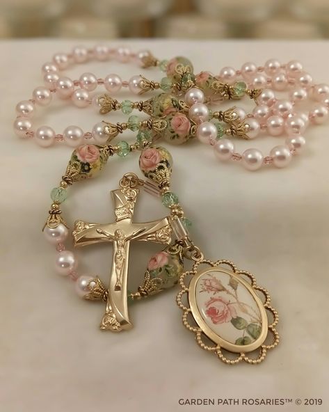 Pearl Rosary, The Rosary, Green Crystal, Pink Pearl, Austrian Crystal, Crystal Pearls, Quince, A Necklace, Rosary