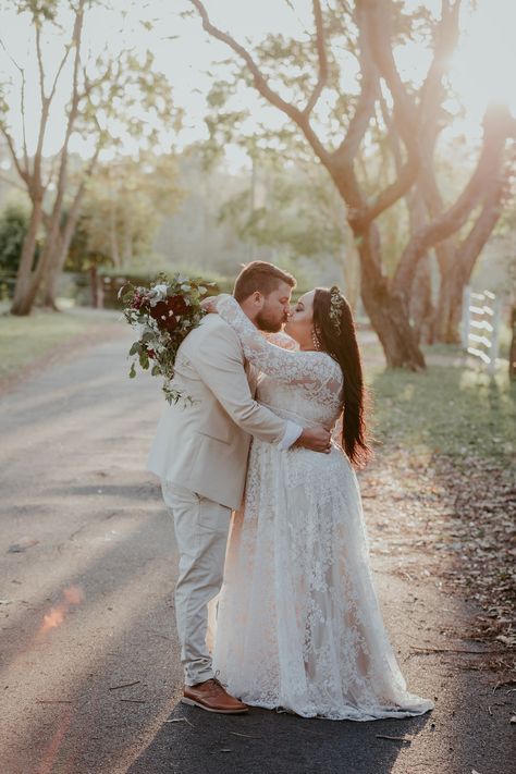 Luxe Boho Rainforest Wedding - Polka Dot Wedding Dresses Country, Dresses 15, Plus Wedding Dresses, Boots 2020, Plus Size Brides, Wedding Dresses A, Wedding Dresses A Line, Plus Size Wedding Gowns, Plus Size Wedding Dress