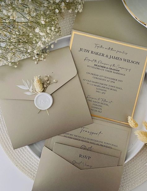 Uk Wedding Invite, Wedding Invitation Cards White And Gold, Dried Flowers Invitation, Wedding Invitations Sage Green And Gold, Sage Green And Champagne Wedding Invitations, Champagne Color Wedding Invitation, Wedding Invites Champagne, Sage Green And Gold Wedding Invitations, Wedding Invitations Dried Flowers