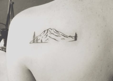 My Mt. Rainier tattoo! Mt Rainier Tattoo, Tattoo With Bestie, Rainier Tattoo, One More Tattoo, Washington Tattoo, Maine Tattoo, Baker Tattoo, Sarah Tattoo, Pnw Tattoo