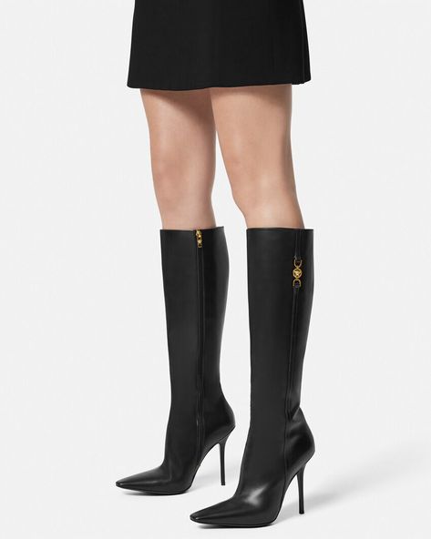 Versace knee-high boots are crafted from smooth leather featuring squared pointed toes and stiletto heels, complete with an accent Medusa '95 hardware at the side. Versace Boots, Pointy Boots, Luxury Clothes Men, Versace Shoes, Slingback Flats, Favorite Boots, Goat Leather, Gianni Versace, Boots Outfit