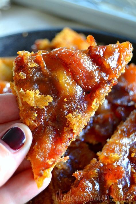 Caramel Bacon, Maple Caramel, Whiter Teeth, Munnar, Maple Bacon, Bacon Recipes, Food Appetizers, Party Foods, Yummy Appetizers