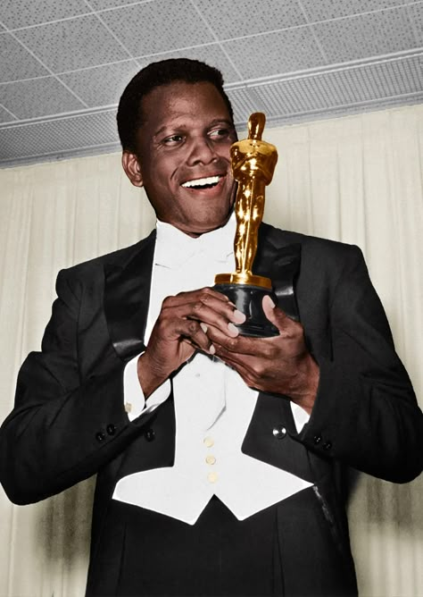 Sidney Poitier, 1967, and One of the Most Remarkable Runs in Hollywood | Vanity Fair Sydney Poitier, To Sir With Love, Best Actor Oscar, Sidney Poitier, Beloved Movie, Oscar Award, Black Entertainment, Vintage Black Glamour, Black Actors