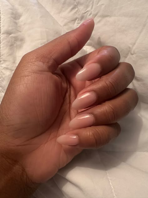 Minimalist Nails On Black Women, Natural Acrylic Nails Dark Skin, Natural Almond Nails Black Women, Brown Nails For Brown Skin, Natural Nail Colours Shades, Nail Polish Inspo Natural Nails, Natural Set Nails, Natural Manicure Black Woman, Natural Nails Growth