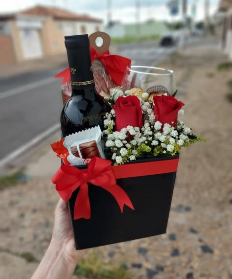 Patron Gift Ideas, Wine Bottle Arrangements, Wine Gift Box Ideas, Customized Candles, Valentine Flower Arrangements, Valentine Centerpieces, Best Gift Baskets, Valentine Gift Baskets, Handmade Photo Frames