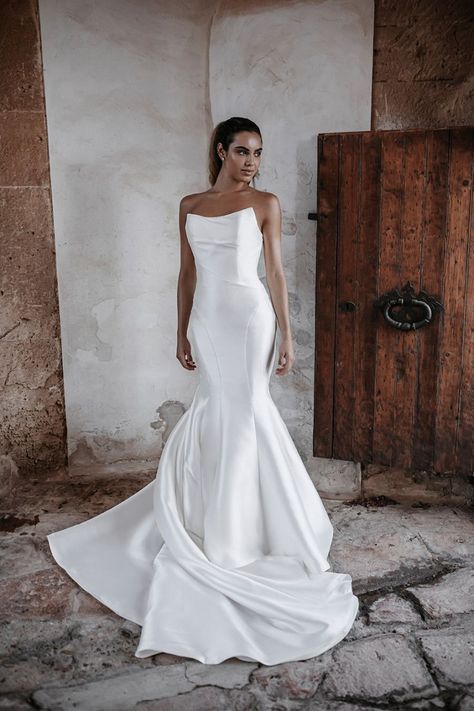 Allure Dress, Simple Bridal Gowns, Wedding Gown Ideas, Wedding Gown Styles, Bridal Studio, Allure Bridals, Simple Wedding Dresses, Fitted Wedding Dress, Wedding Dress Sizes