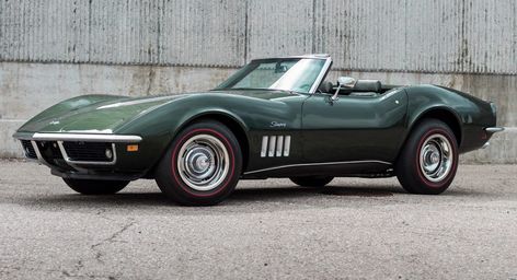 At $40000 Can This 69 Corvette Stingray Convince You To Spend Your Green? Corvette Stingray 1969, Corvette 2015, Chevrolet Stingray, Corvette C7 Stingray, Pontiac Michigan, 1969 Corvette, Old Corvette, Buick Gs, Vintage Corvette