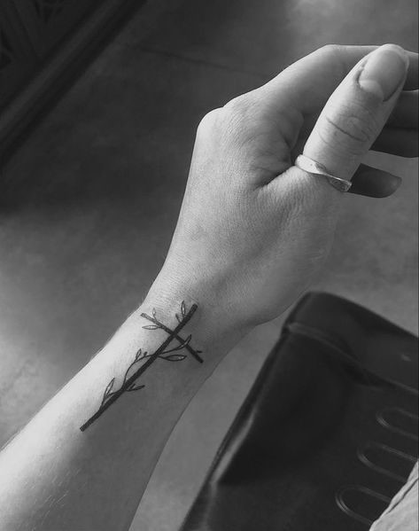 Cross Dainty Tattoo, Cross Forarm Tattoos Woman, Cross On Arm Tattoo Women, Cross With Leaves Tattoo, Cross And Vine Tattoo, Cross Vine Tattoo, Beautiful Cross Tattoos, Cross Neck Tattoo For Women, Hand Cross Tattoos For Women