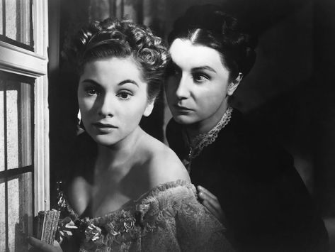 Rebecca Musical, Rebecca 2020, Horror Movie List, Mrs Danvers, Anne Of Green Gables 1985, Rebecca Daphne Du Maurier, Rebecca 1940, Joan Fontaine, Feminist Humor