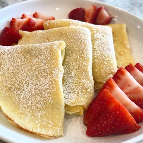 Basic Crepes Recipe, Basic Crepes, Recipes Crepes, Basic Crepe Recipe, Best Crepe Recipe, Easy Crepe Recipe, Breakfast Crepes, Crepes Recipe, Crepe Recipe