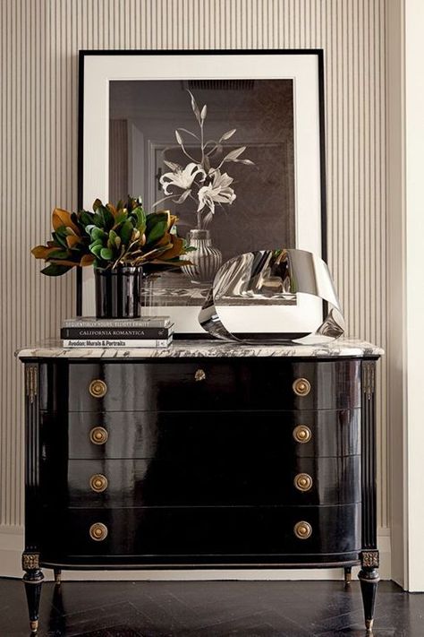 Lacquered Furniture, High Gloss Furniture, Amy Howard, Lacquer Furniture, Black And White Interior, Furniture Rehab, Room Renovation, French Interior, Furniture Finishes