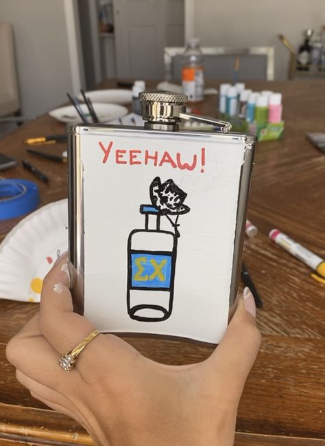 Yeehaw. Cowboy hat. Alcohol. Tito’s. Country flask. Cowboy flask. Fraternity formal. Sigma chi. Painted Flask Ideas, Fraternity Flask Painted, Painted Flask Fraternity, Decorated Flask, Flask Ideas Diy, Formal Flask, Fraternity Flask, Painted Flask, Formal Cooler Ideas