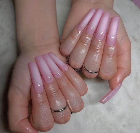 Baby Pink Aura Nails, Long Aura Nails, Summer Pink Nails Design, 2024 Acrylic Nails, Aura Acrylic Nails, Baby Pink Acrylic Nails, Aura Nails Pink, Nude Nail Inspo, Pink Aura Nails