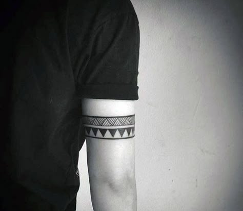 53 Best Tribal Armband Tattoos in 2020 – Cool and Unique Designs Half Arm Sleeve Tattoo, Stammestattoo Designs, Armband Tattoos For Men, Wrist Band Tattoo, Band Tattoos For Men, Polynesian Tattoos Women, Tattoo Band, Wrap Tattoo, Armband Tattoos