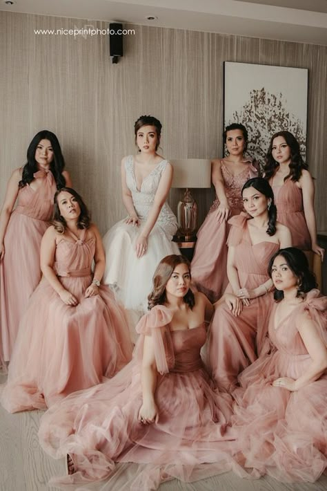 Old Rose Bridesmaid Dress, Wedding Entourage Gowns, Entourage Gowns, Braidsmaid Dresses, Bridesmaid Tulle, Bridesmaid Poses, Maid Of Honor Dresses, Wedding Entourage, Bridesmaid Photoshoot