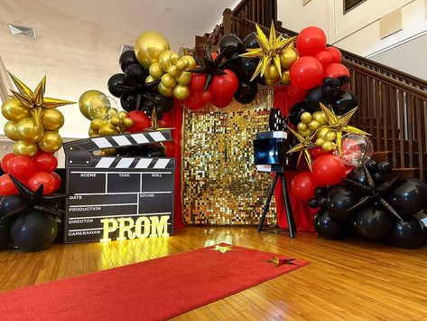 Hollywood Prom Shirts, Red Carpet Prom Centerpieces, Hollywood Nights Prom Theme, Hollywood Decorations Diy, Old Hollywood Balloon Arch, Hollywood Prom Decor, Hollywood Balloon Decor, Red Carpet Prom Theme Decoration, A Night In Hollywood Theme