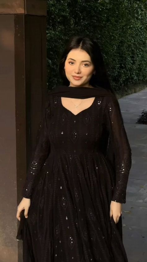 Qawali Night Outfits Black, Black Anarkali Dress Party Wear, Black Desi Dress, Black Desi Outfit, Black Suit For Women Indian, Black Suits For Women, Black Kameez, Black Anarkali Dress, Black Anarkali Suits