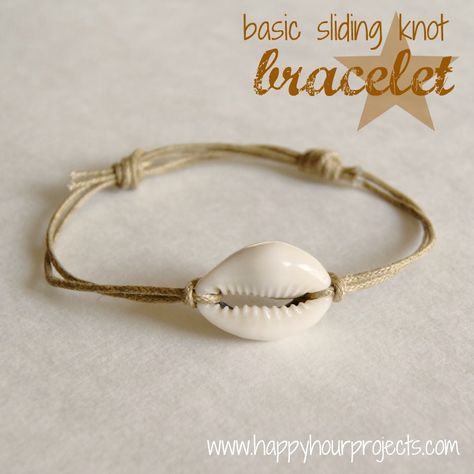 originla_sencilla Sliding Knot Bracelet, Beachy Bracelets, Shells Diy, Hemp Jewelry, Seashell Jewelry, Bracelet Knots, Knot Bracelet, Shell Bracelet, Sliding Knot